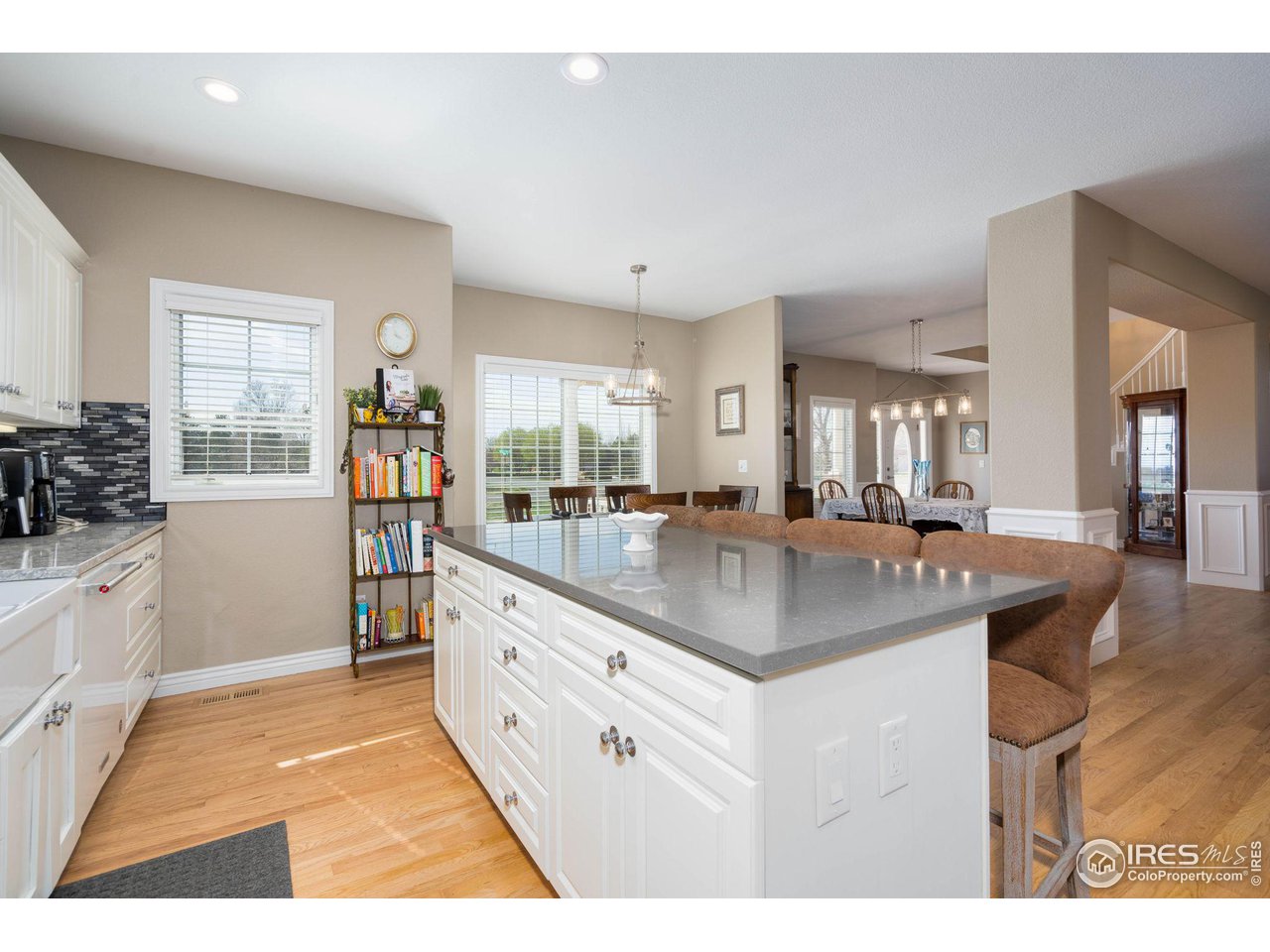 304 N Shore Cir