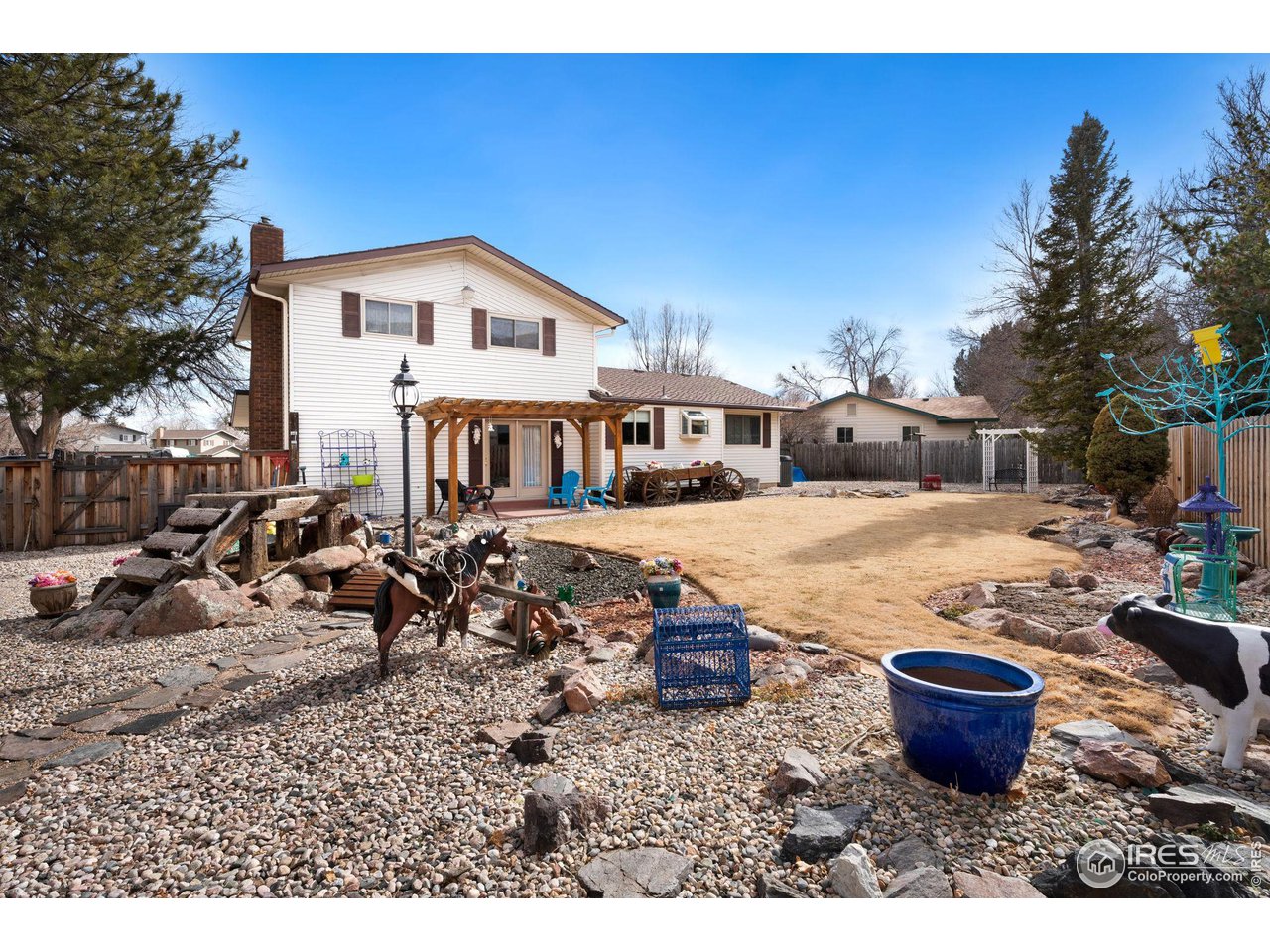 421 Mahonia Pl