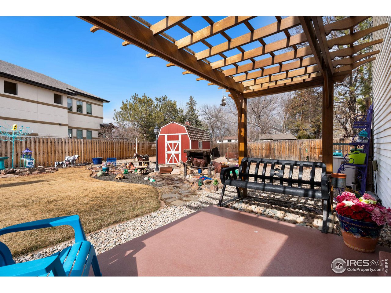 421 Mahonia Pl