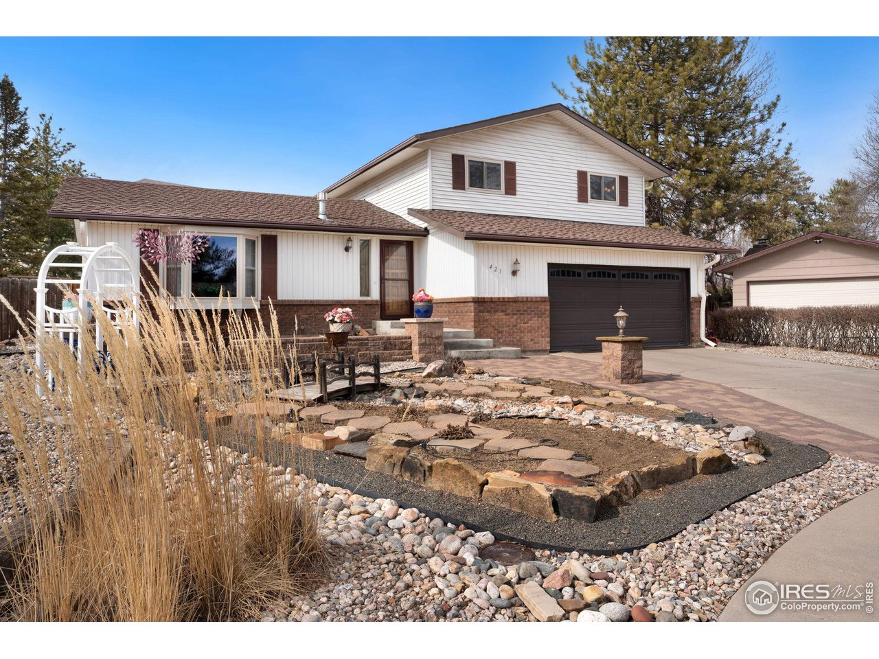 421 Mahonia Pl