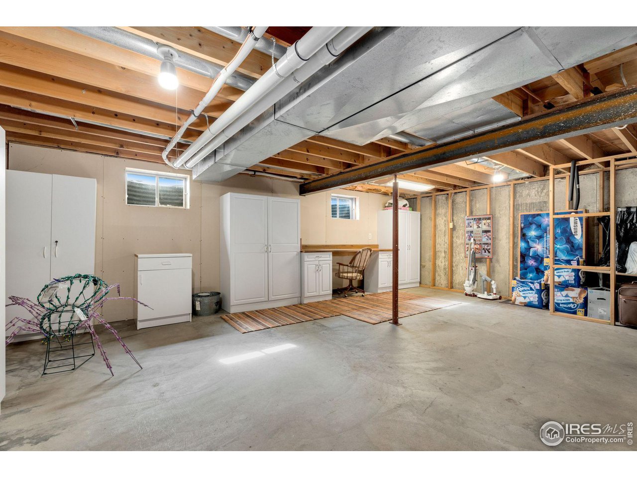421 Mahonia Pl