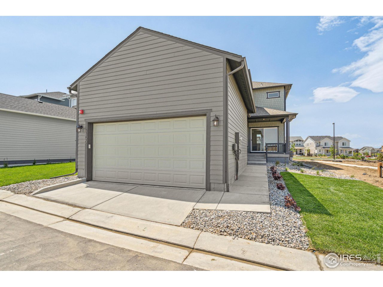 6350 Elk Pass Ln