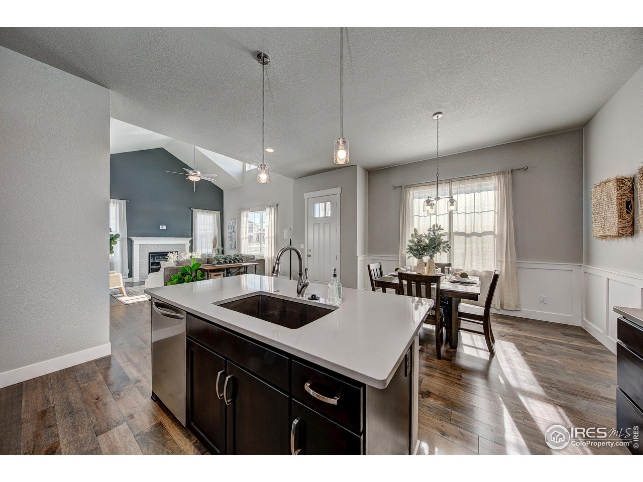 4167 Trapper Lake Dr