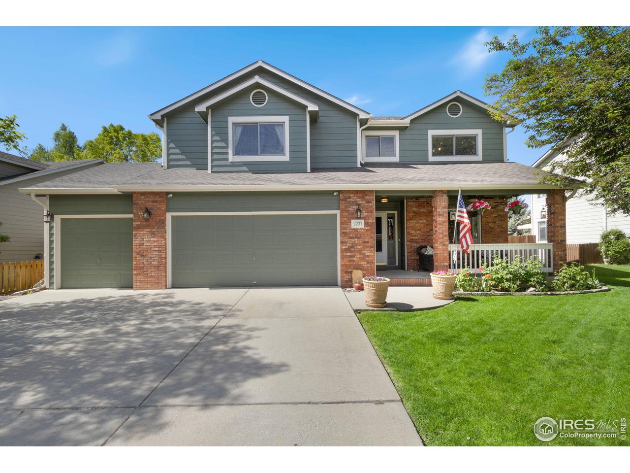 2237 Silver Oaks Dr