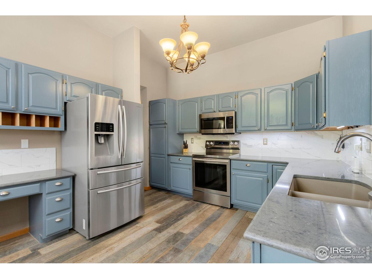 2237 Silver Oaks Dr