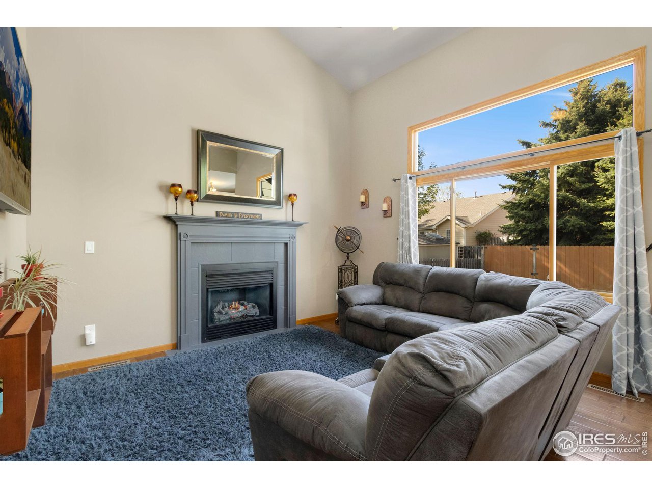 2237 Silver Oaks Dr