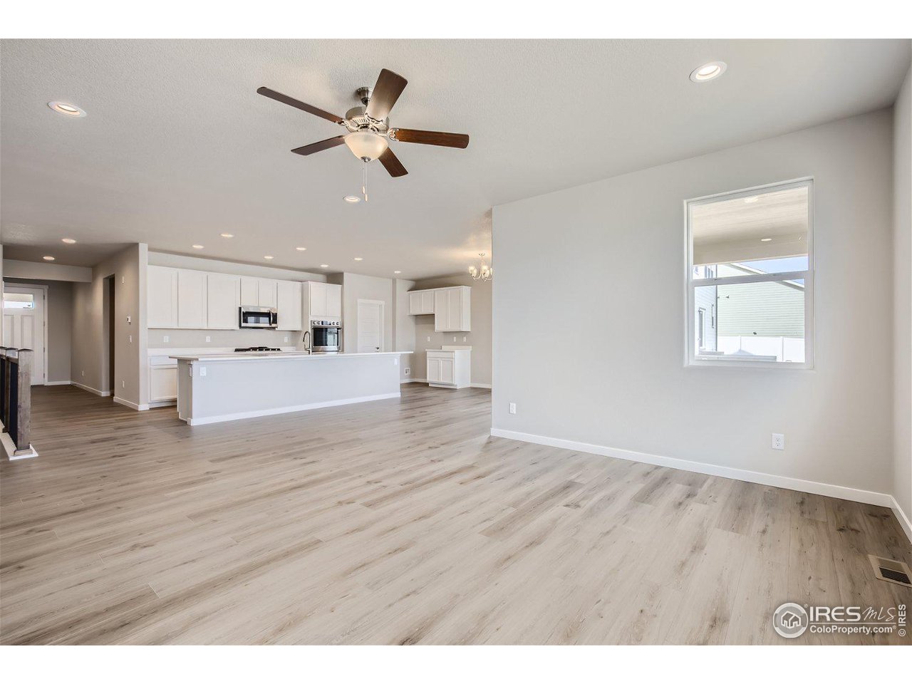 4451 Big Horn Pkwy