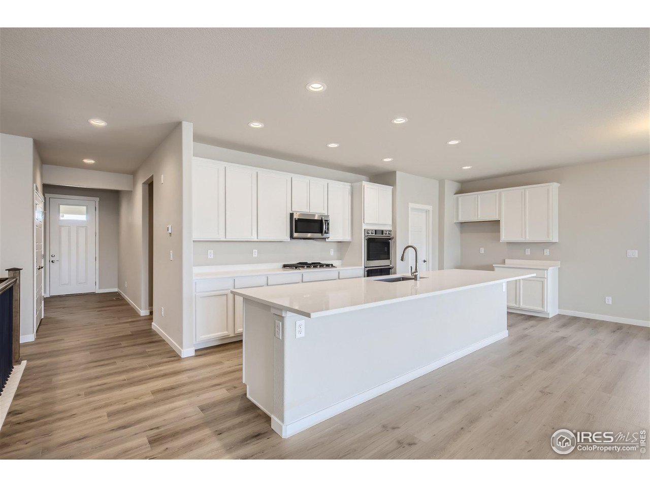 4451 Big Horn Pkwy