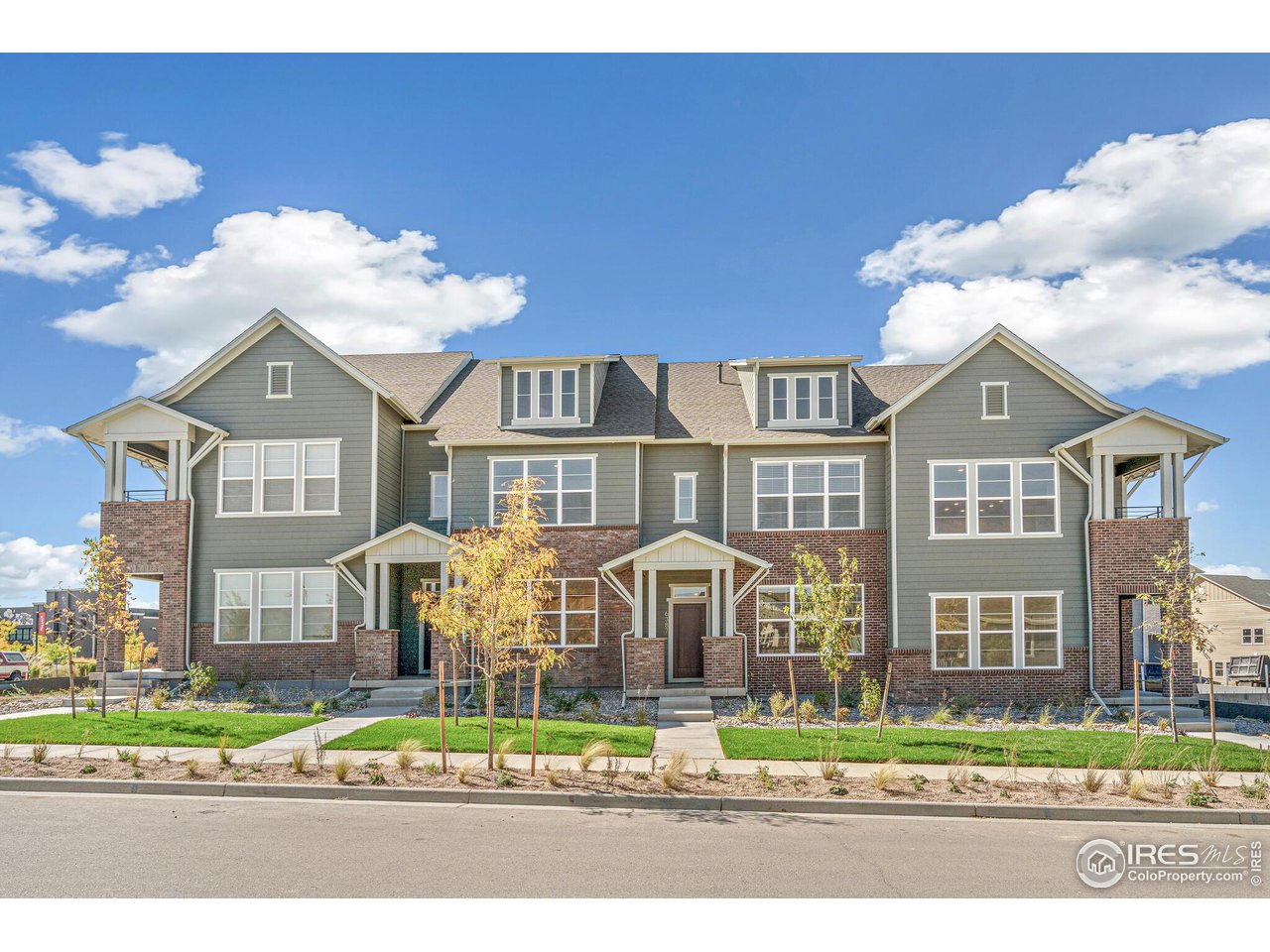 6387 Deerfoot Dr