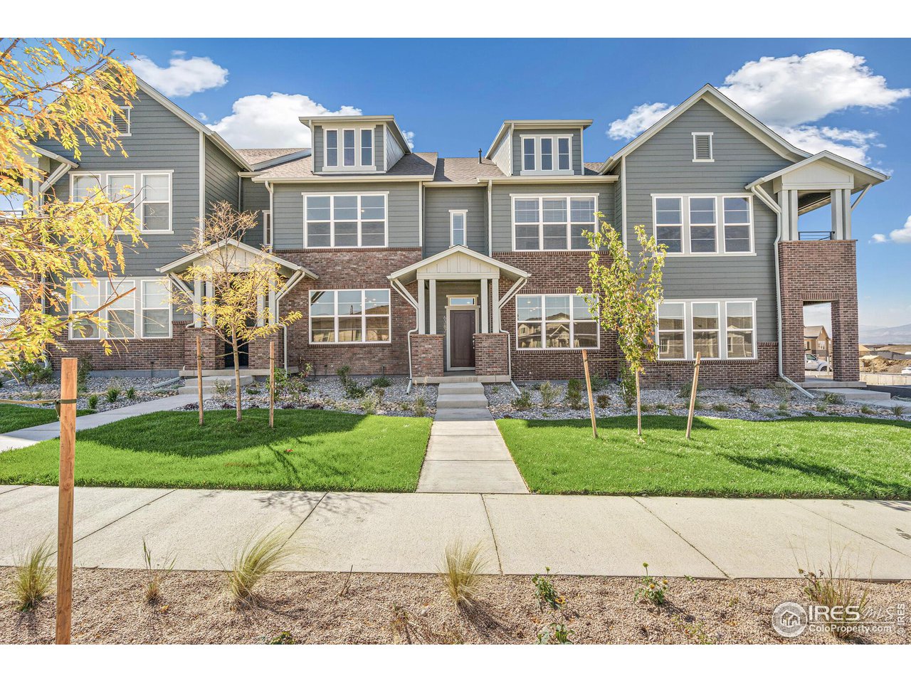6387 Deerfoot Dr
