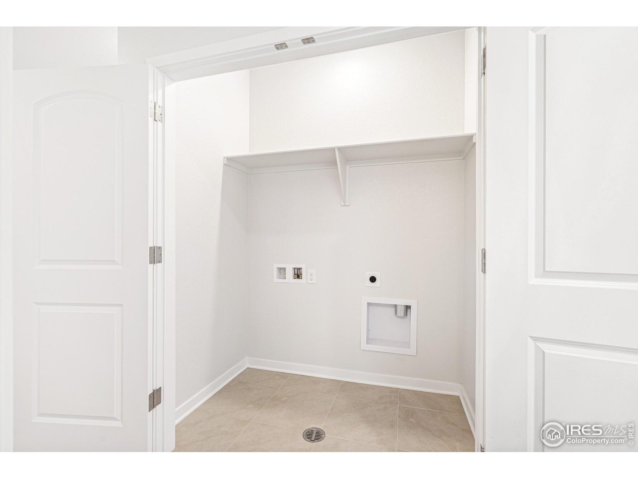 6387 Deerfoot Dr