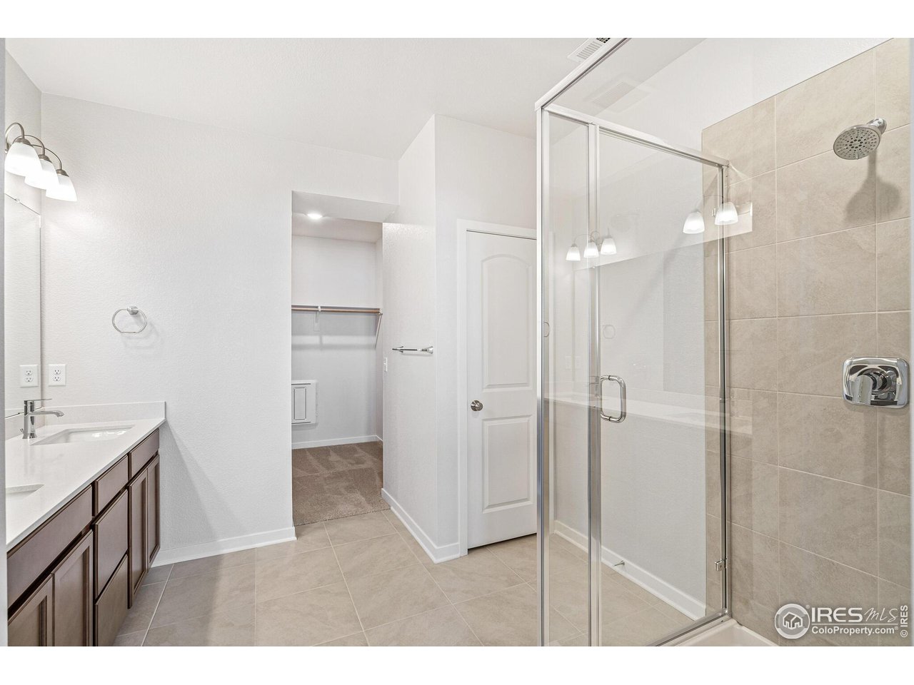 6387 Deerfoot Dr