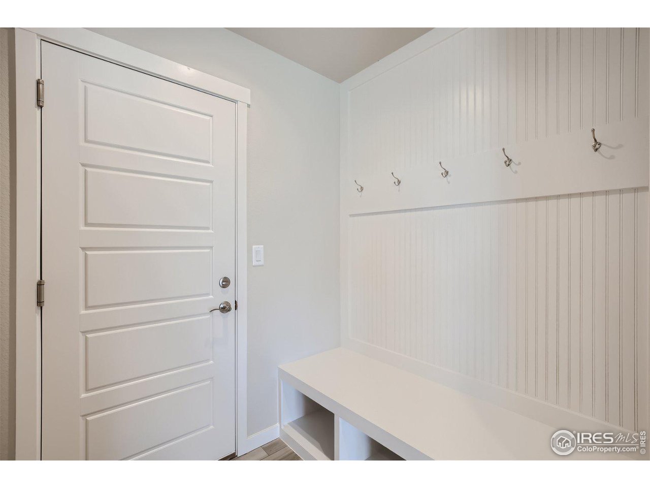 4337 Scenic Ln