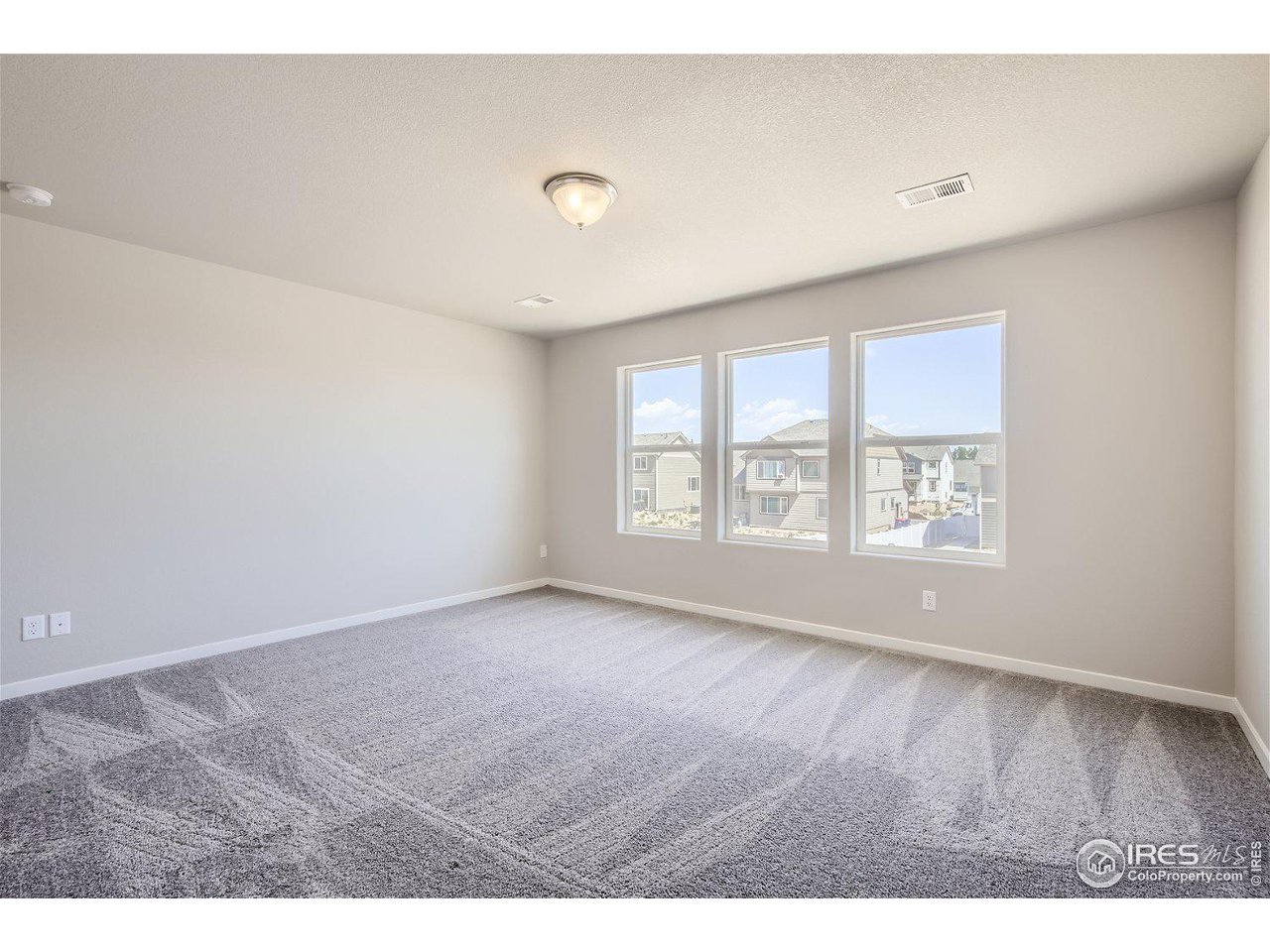 4337 Scenic Ln
