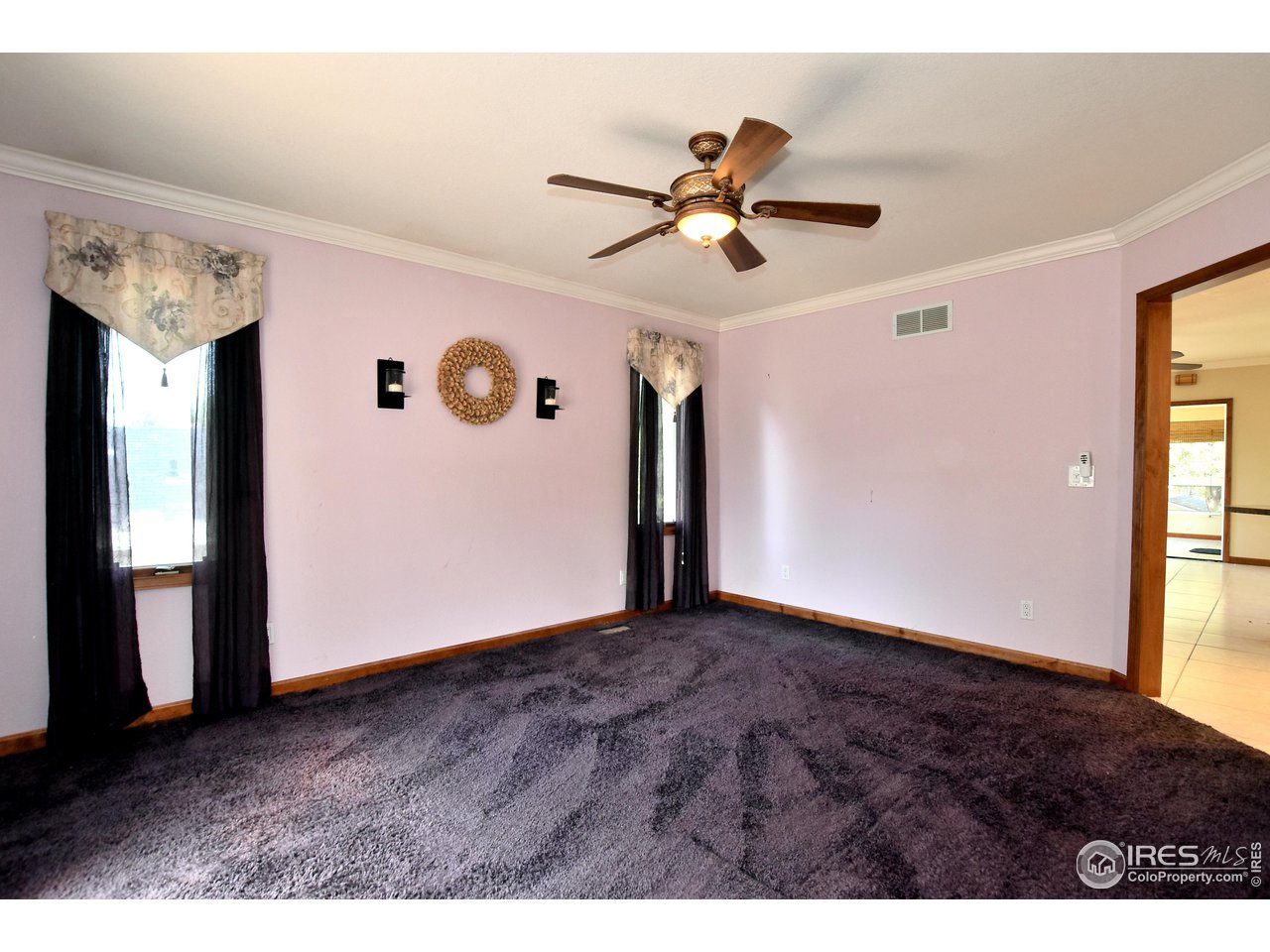 523 Cowan St