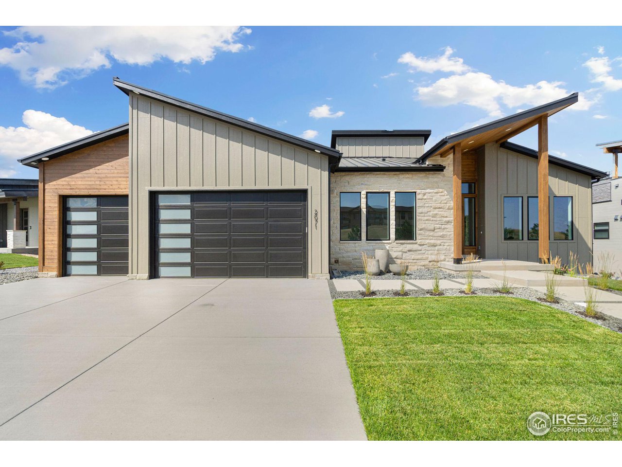 2071 Picture Point Dr