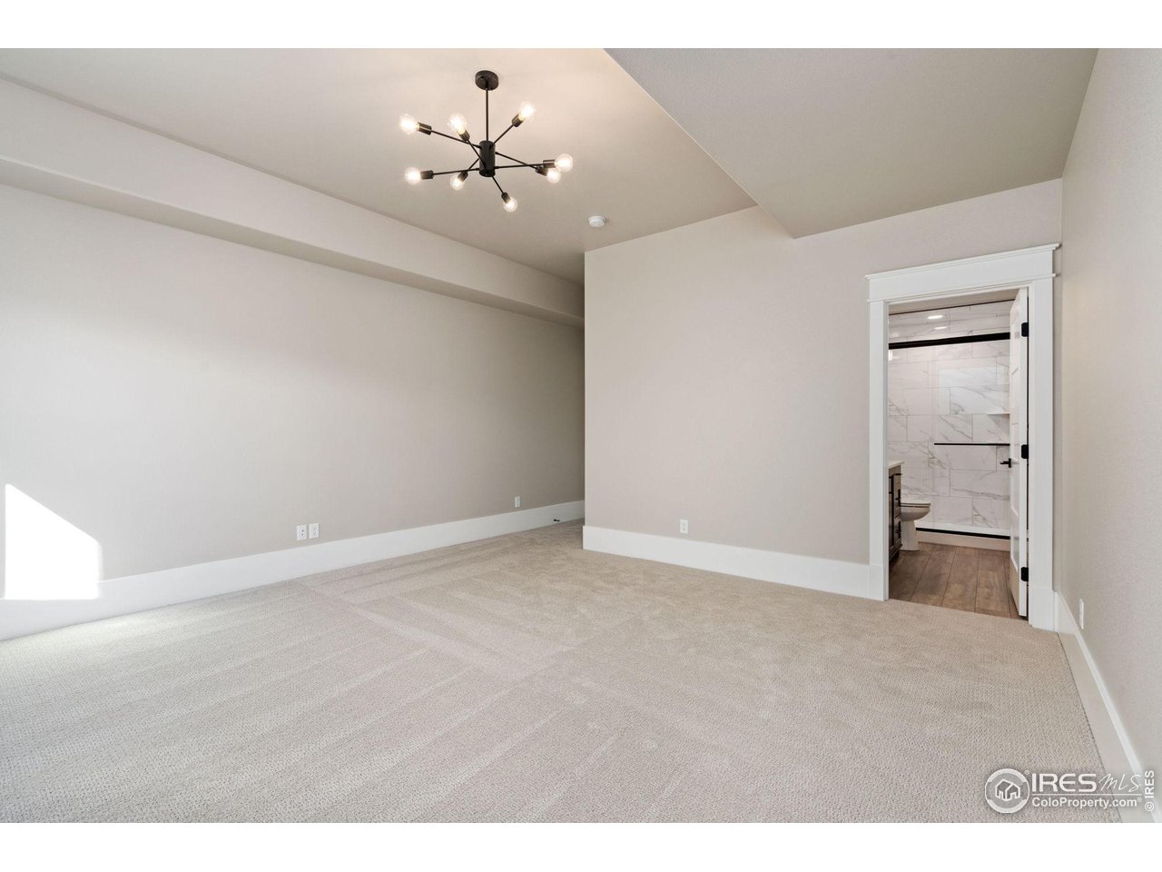 2071 Picture Point Dr