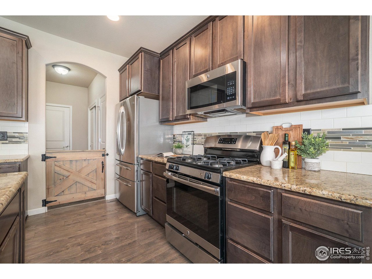 1868 Wagon Train Dr