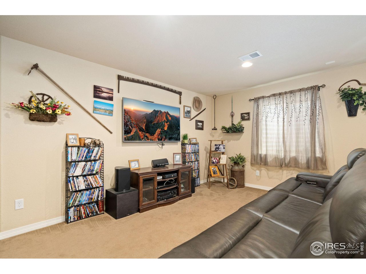 1311 Mount Meeker Ave