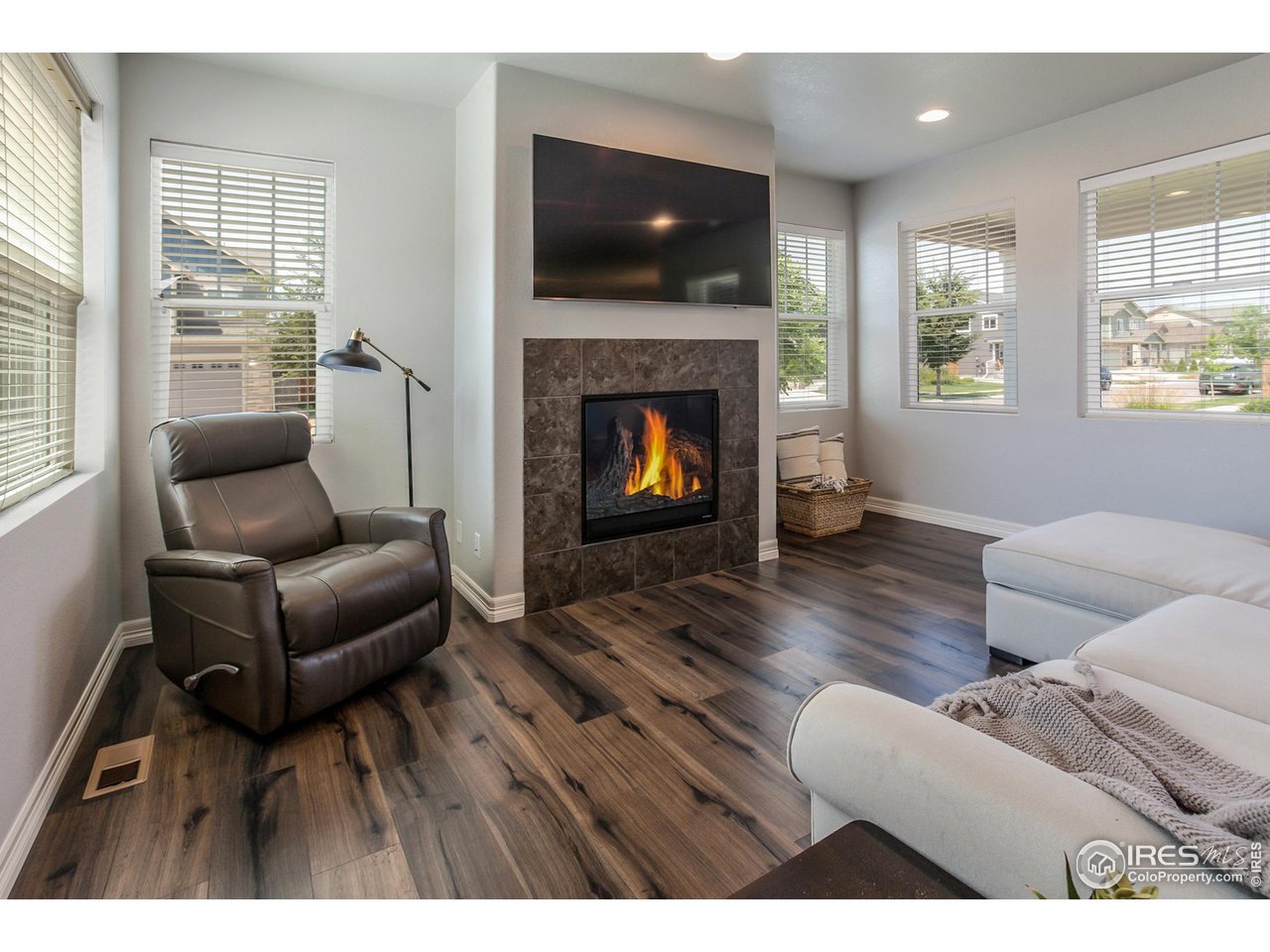 2330 Adobe Dr