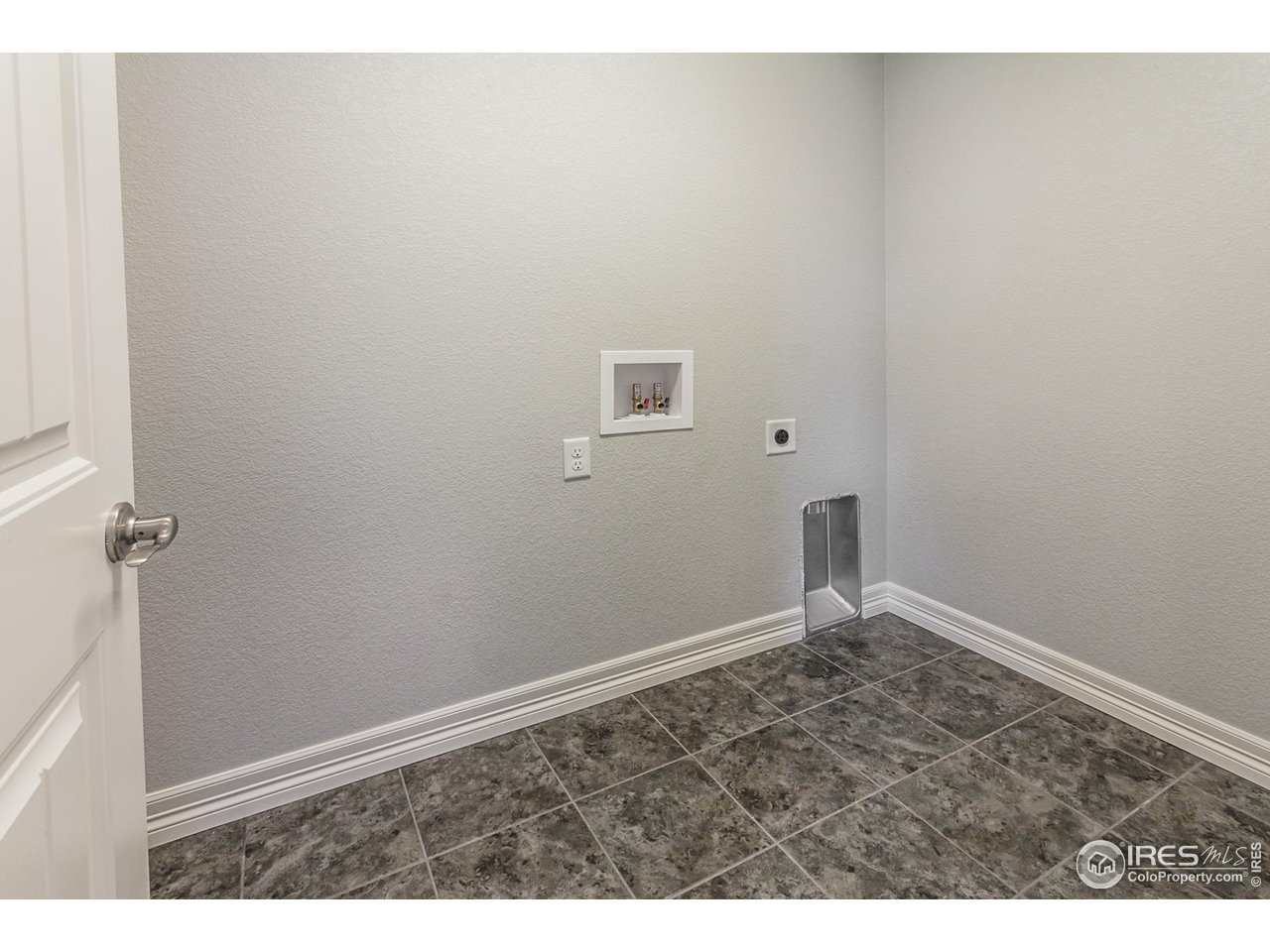 2330 Adobe Dr