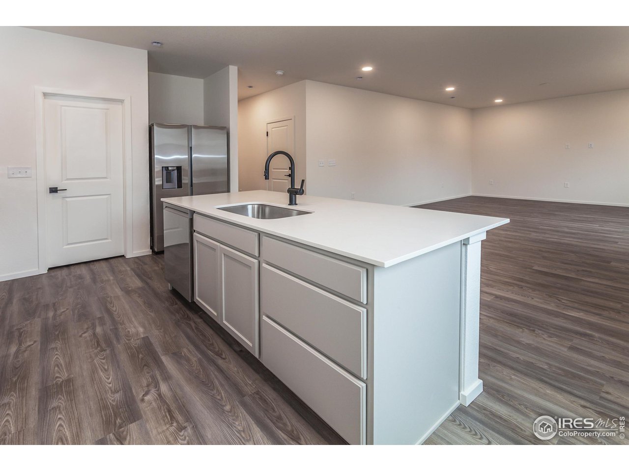 3148 Robud Farms Dr