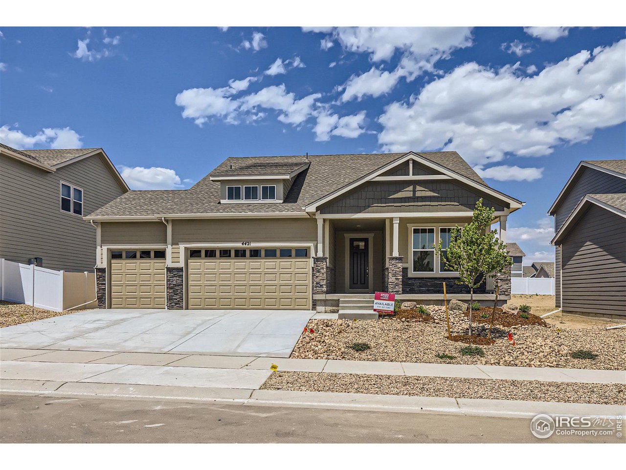 4421 Scenic Ln