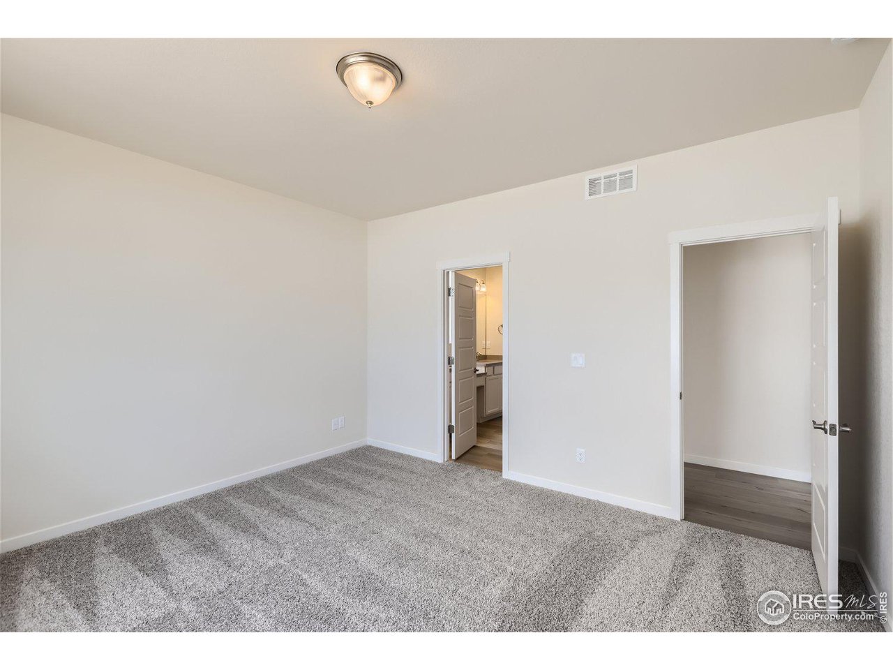 4421 Scenic Ln