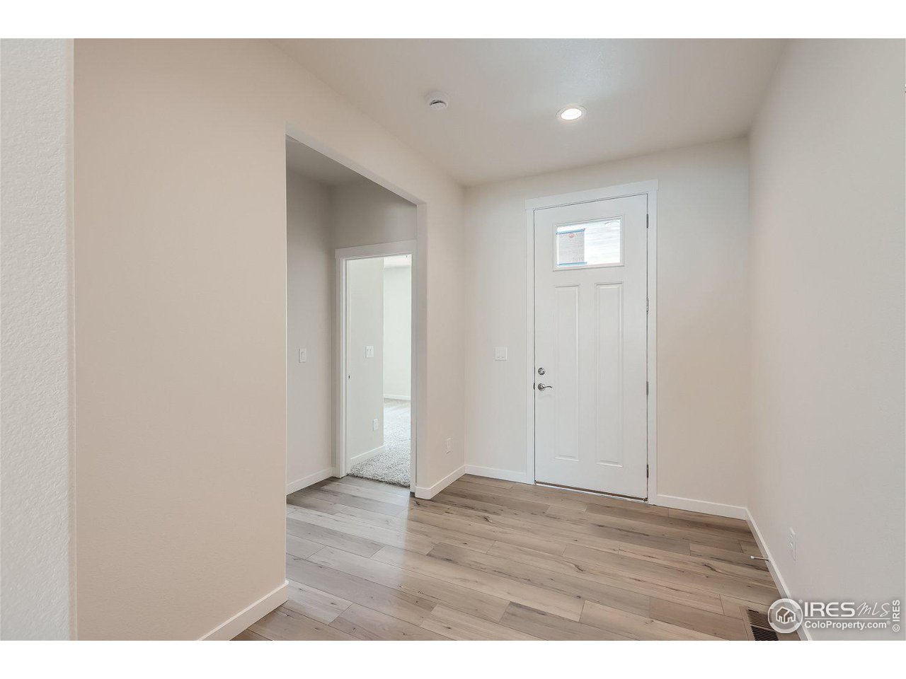 4421 Scenic Ln