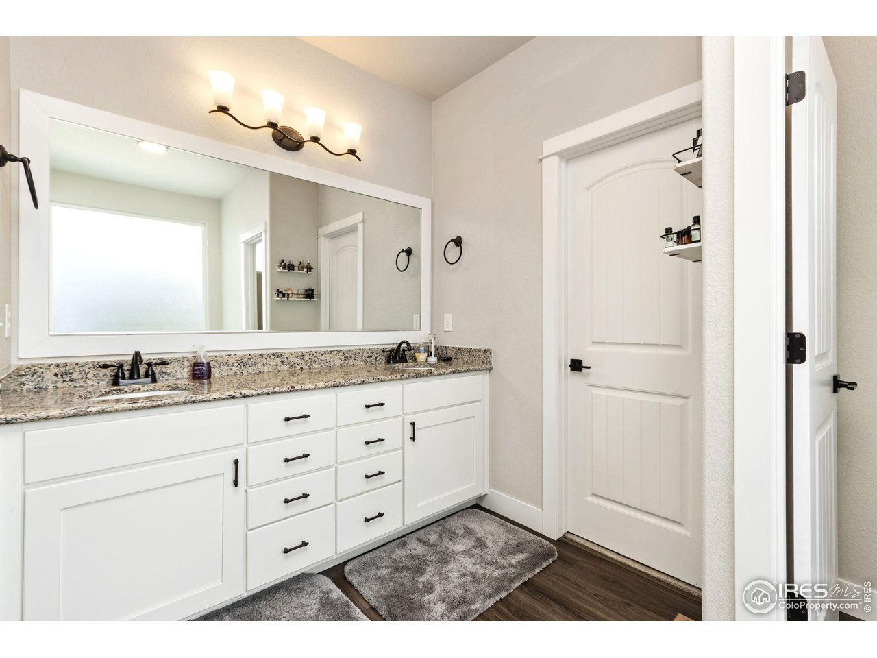 572 Ellingwood Pointe Dr