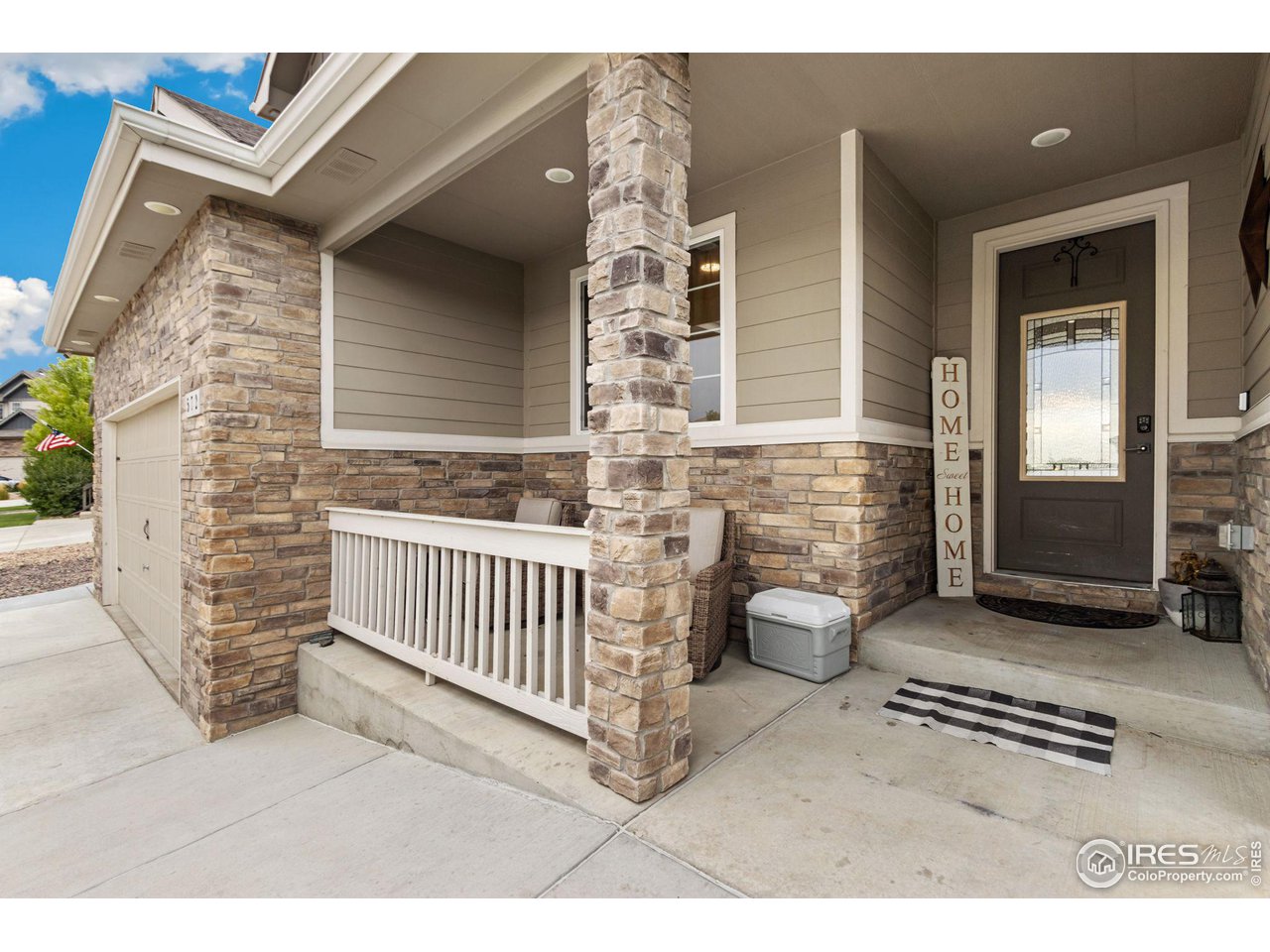572 Ellingwood Pointe Dr