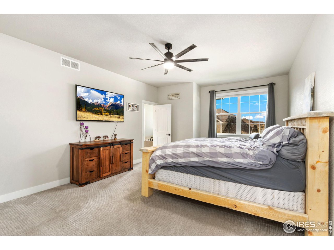 572 Ellingwood Pointe Dr