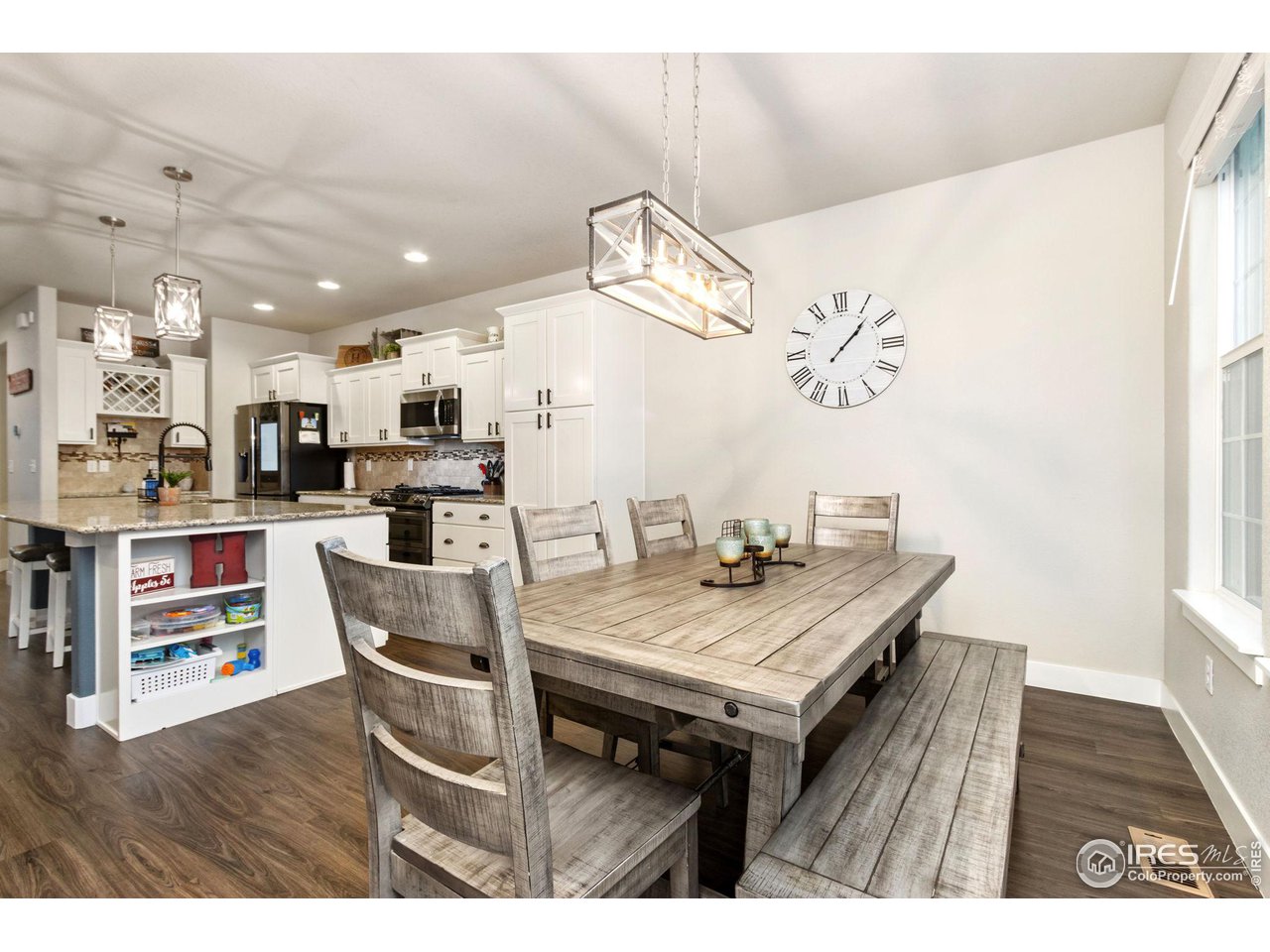 572 Ellingwood Pointe Dr