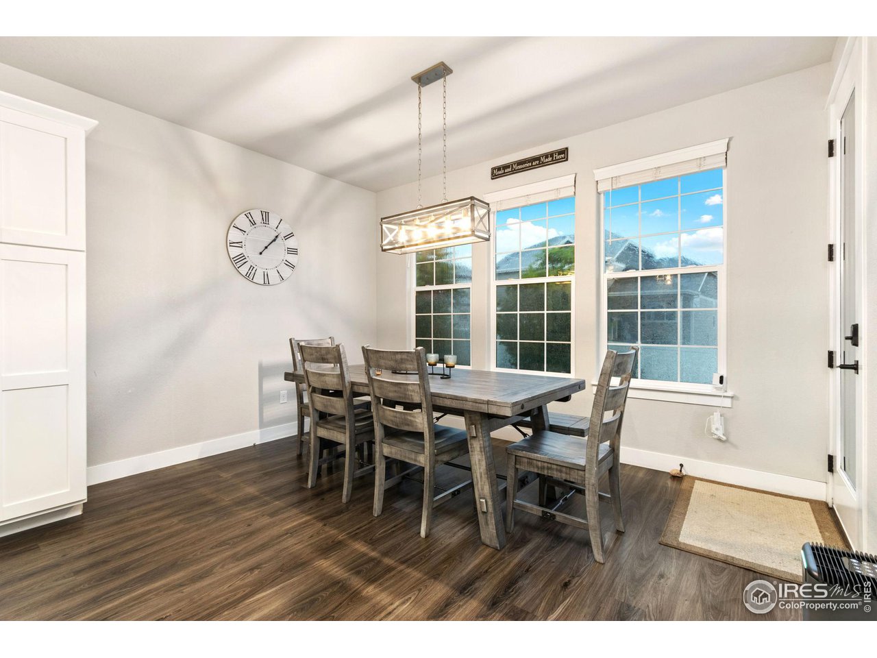 572 Ellingwood Pointe Dr