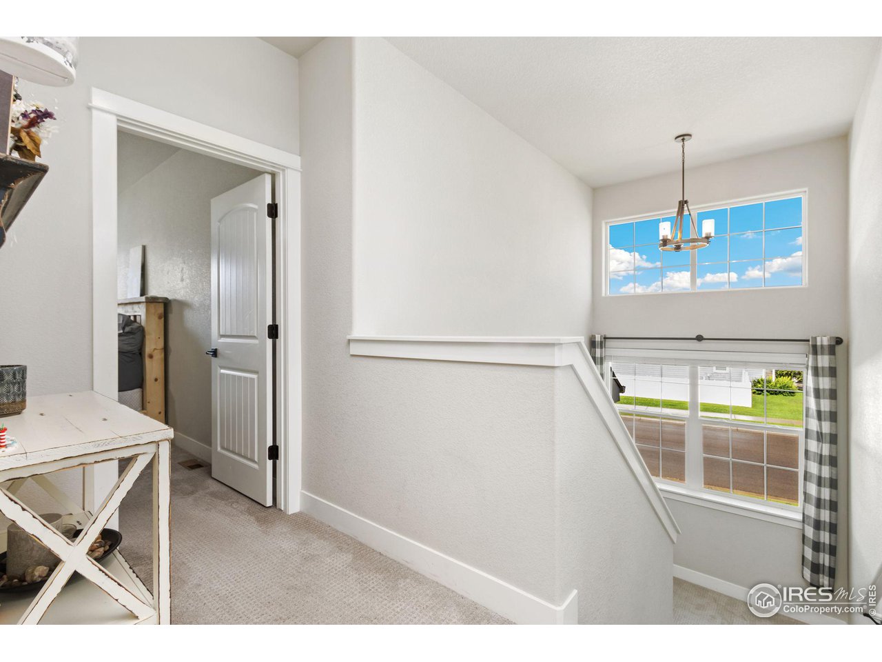 572 Ellingwood Pointe Dr