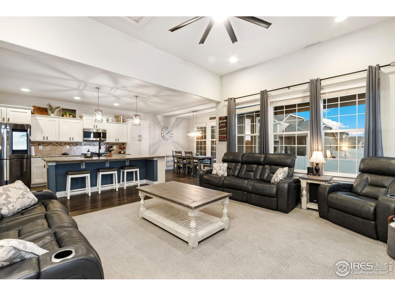 572 Ellingwood Pointe Dr