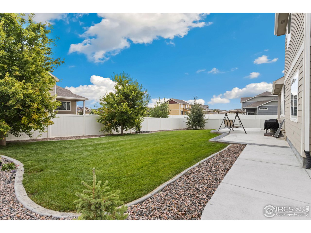 572 Ellingwood Pointe Dr