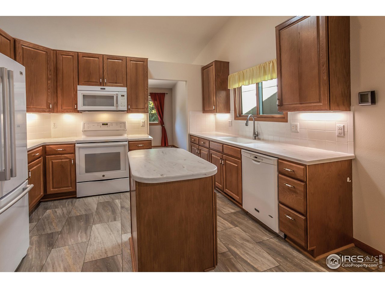 1953 S View Dr