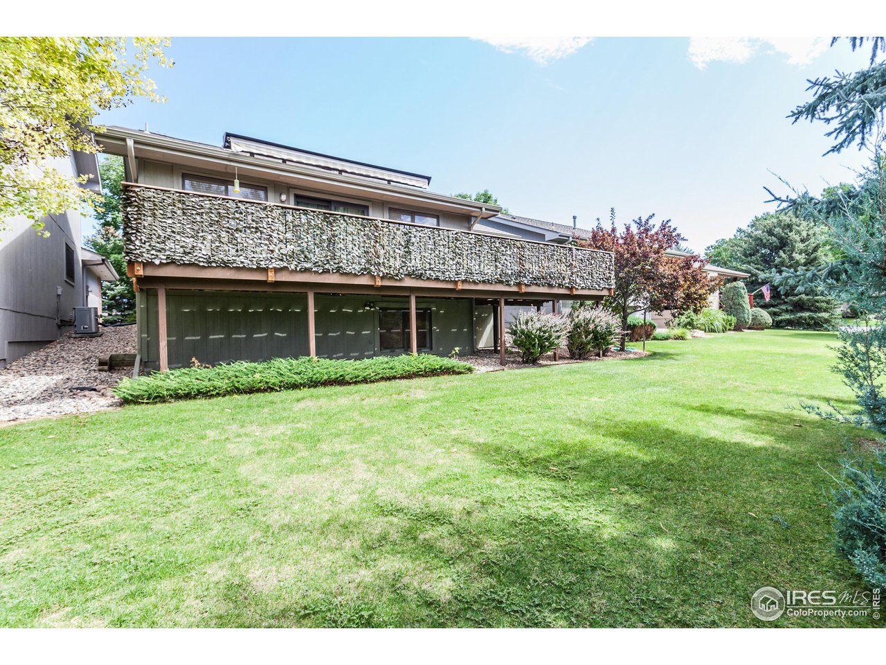 1953 S View Dr