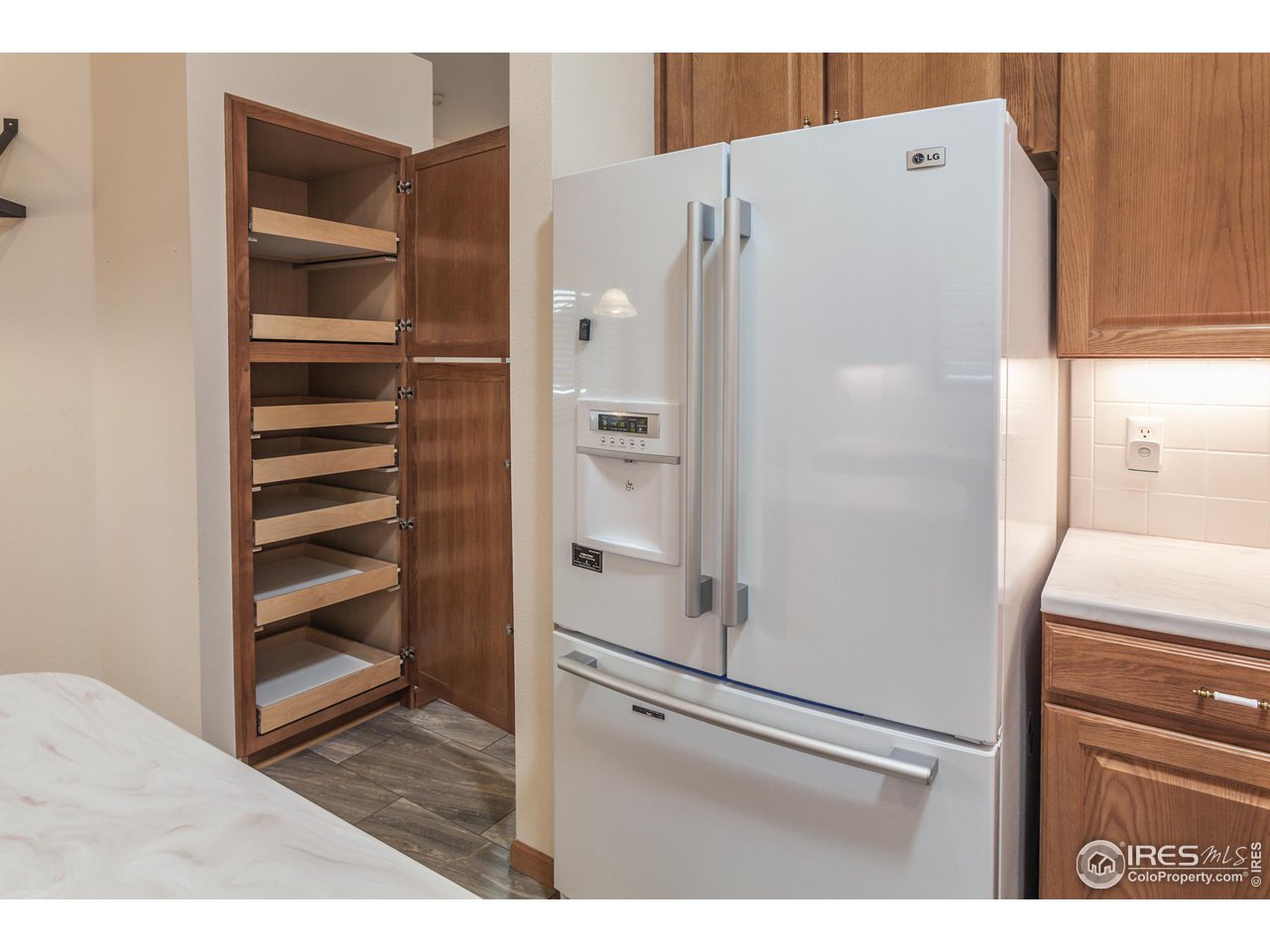 1953 S View Dr