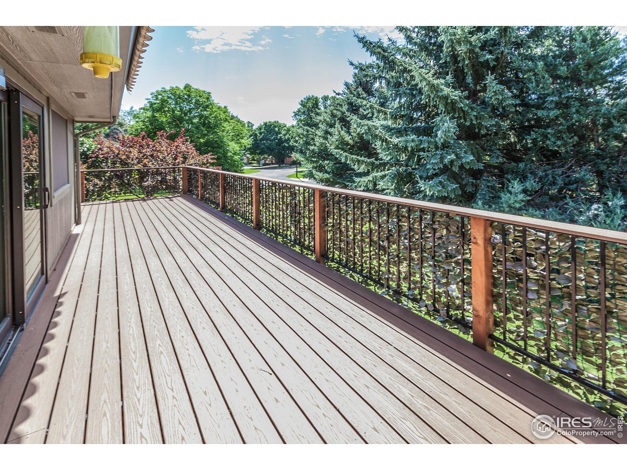 1953 S View Dr