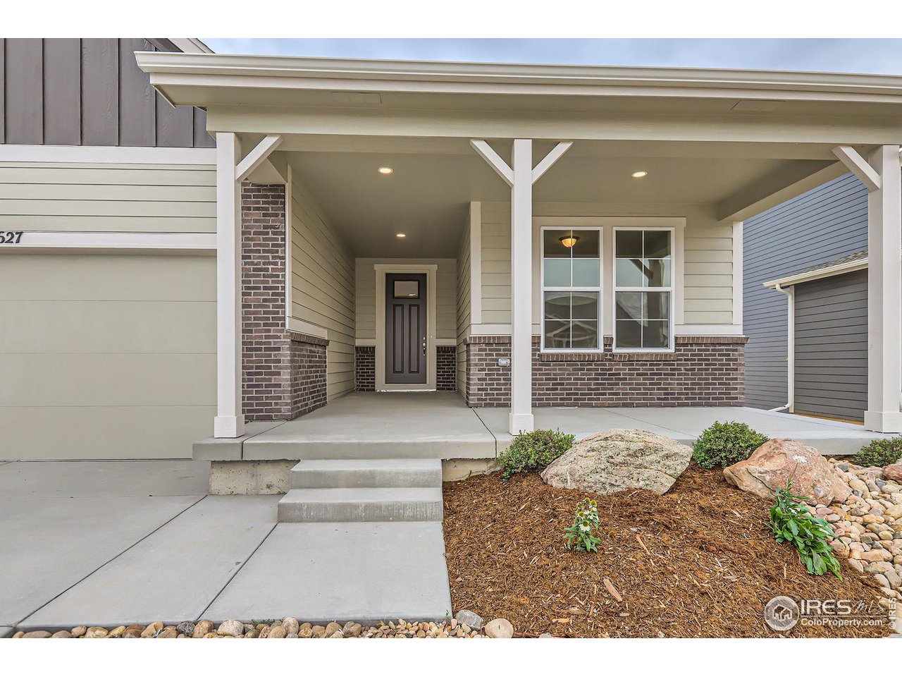 2627 Grizzly Pl