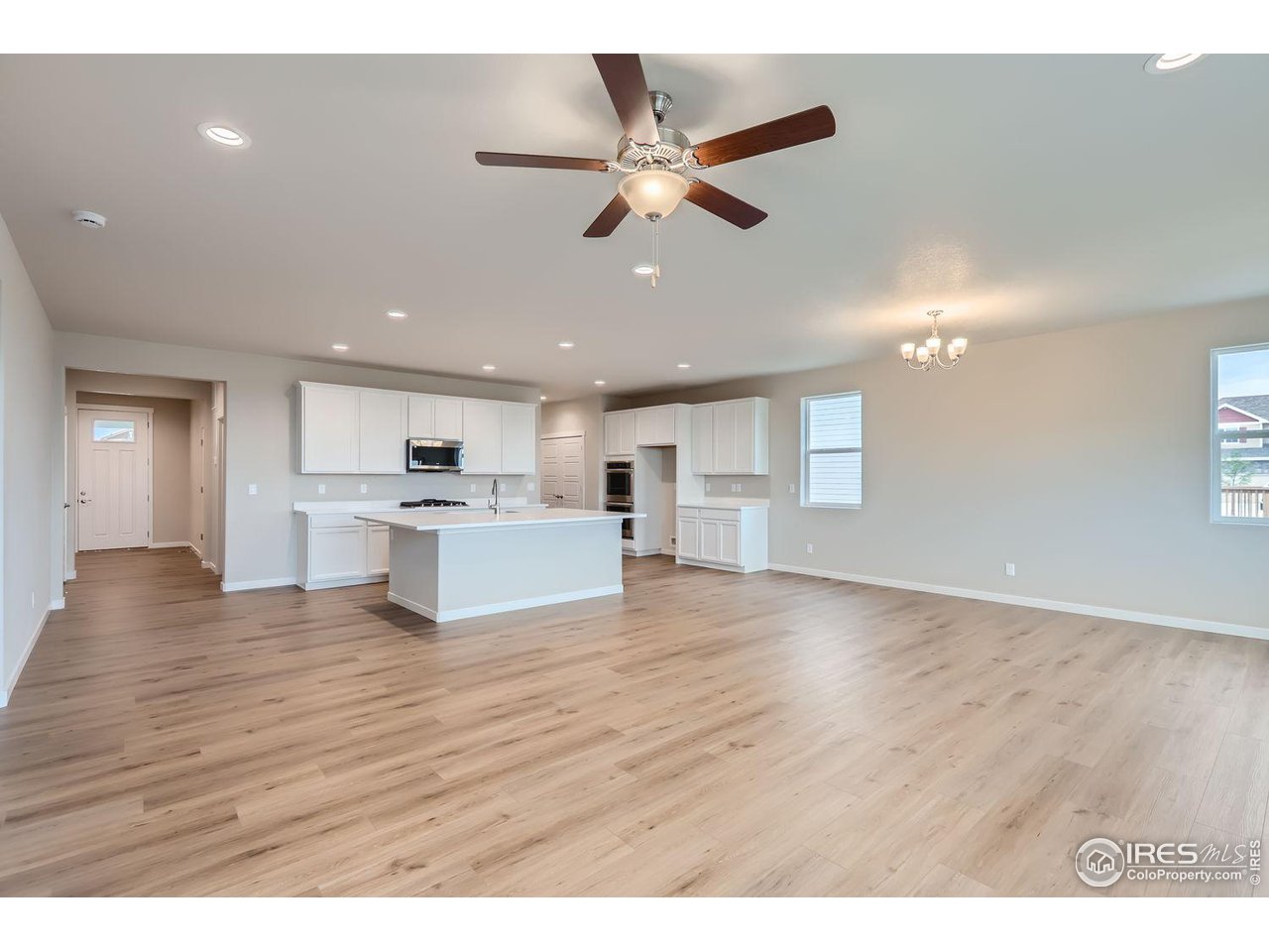 2627 Grizzly Pl