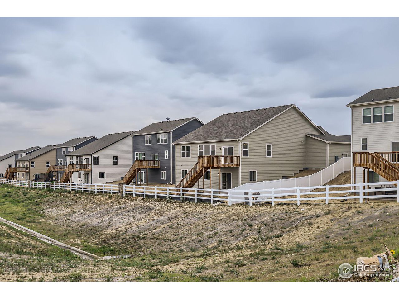 2627 Grizzly Pl