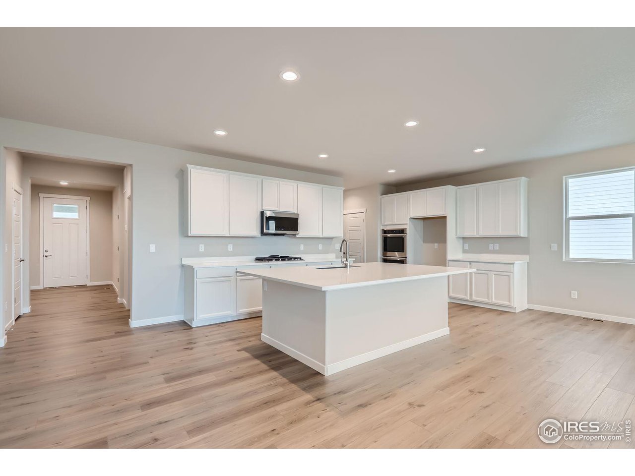 2627 Grizzly Pl
