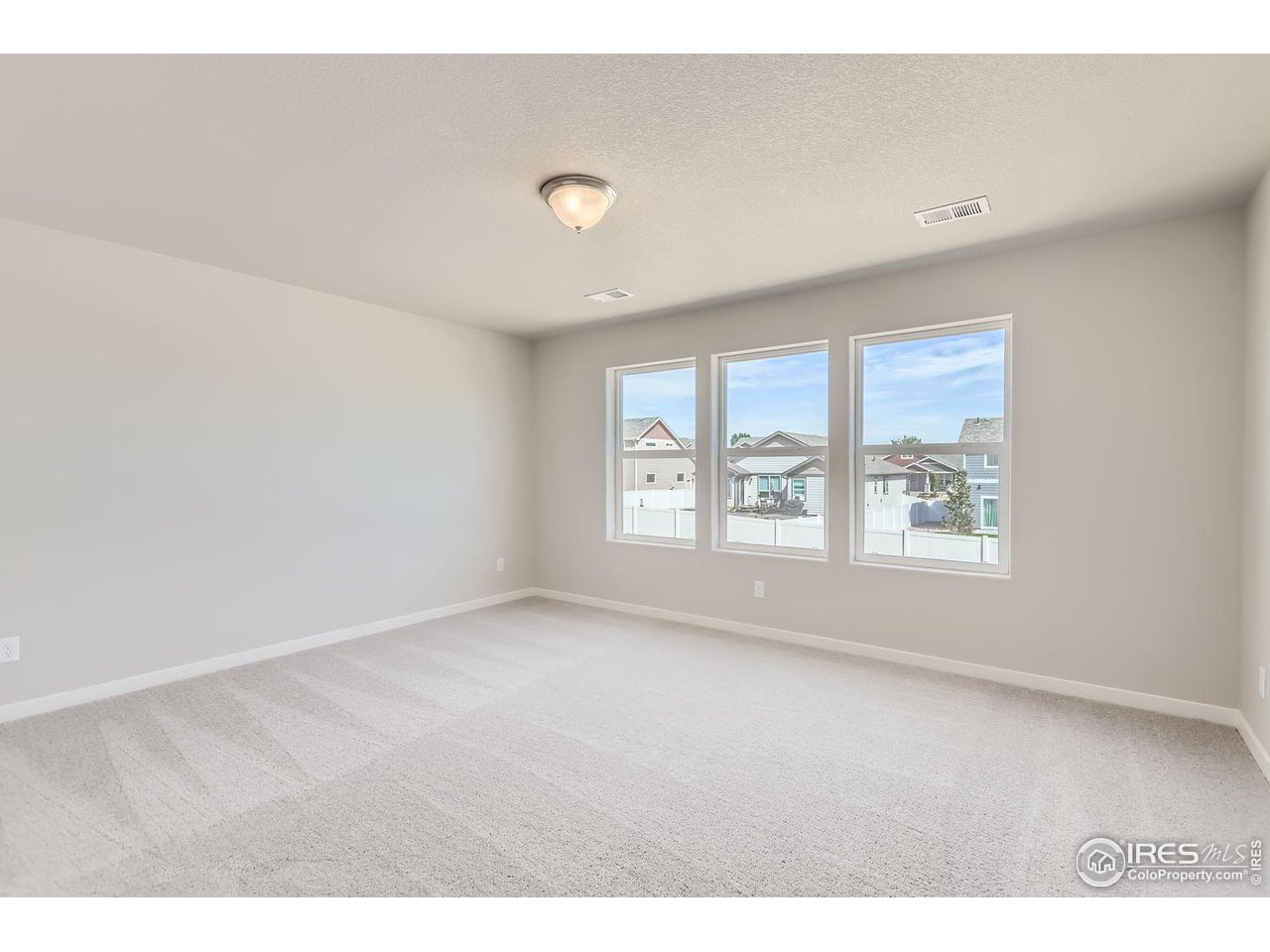 4407 Scenic Ln