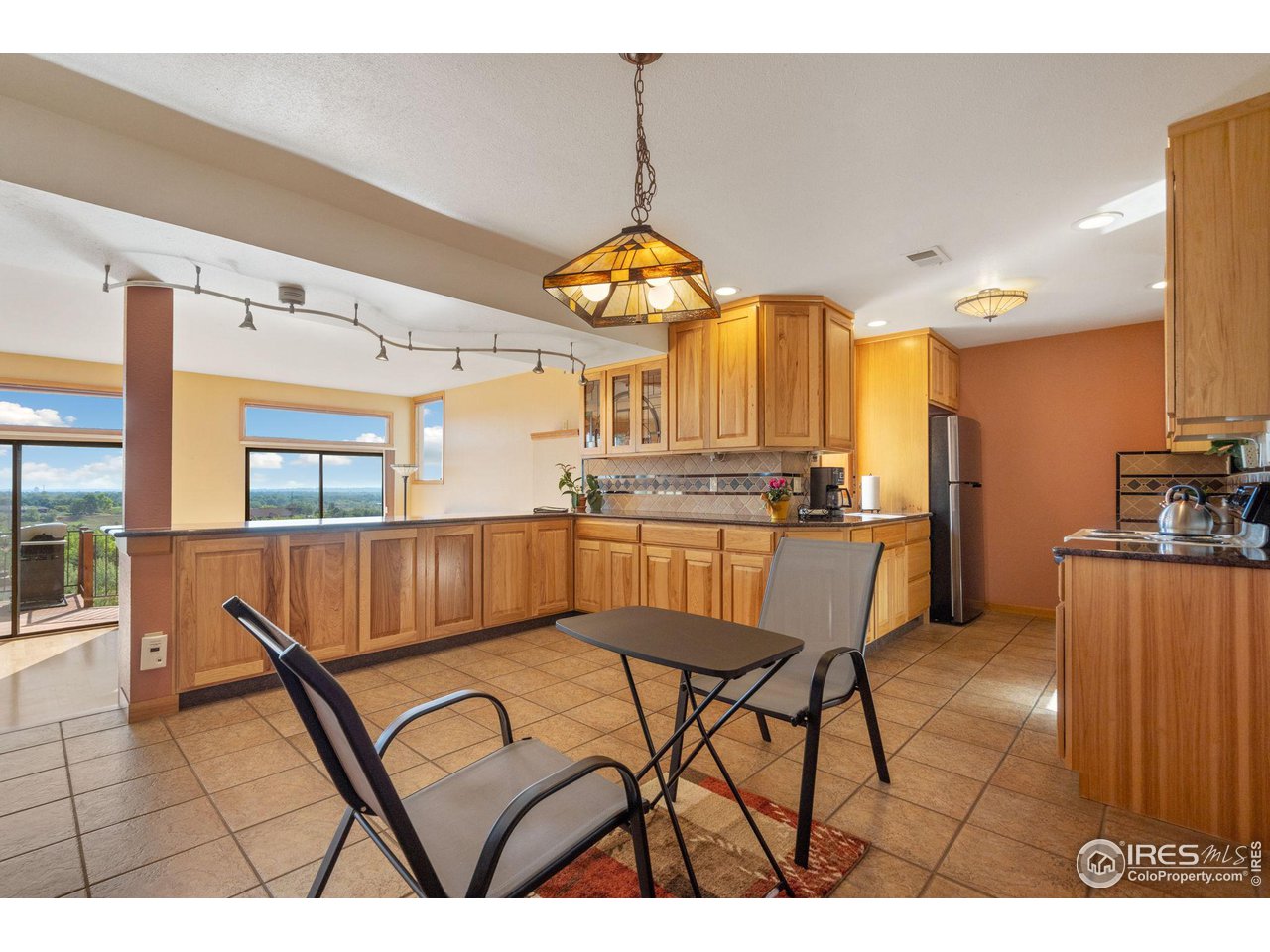 1605 Cliff Side Dr