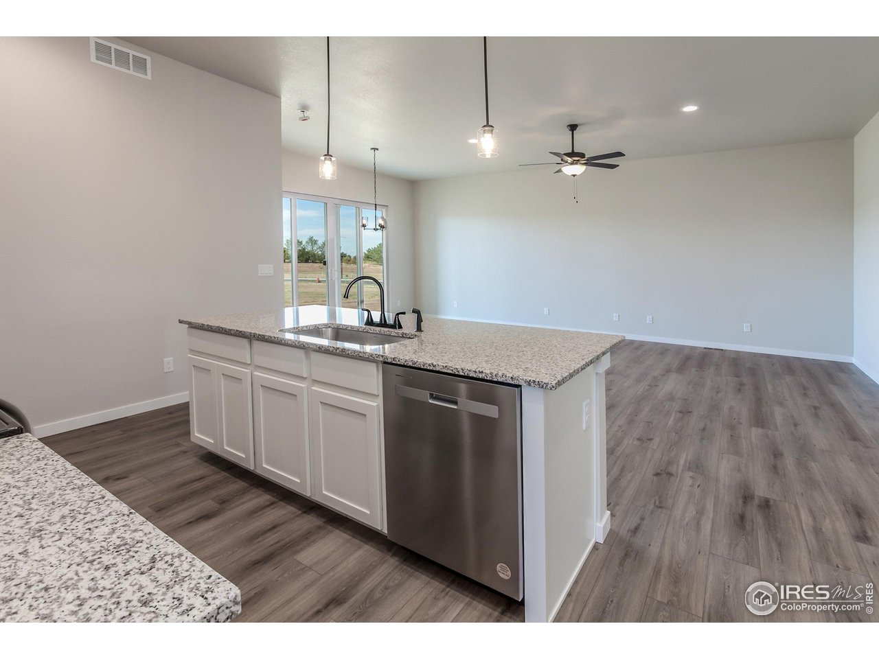 1215 105th Ave Ct