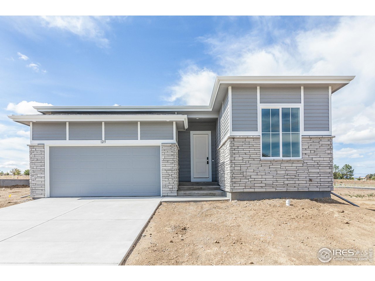 1215 105th Ave Ct