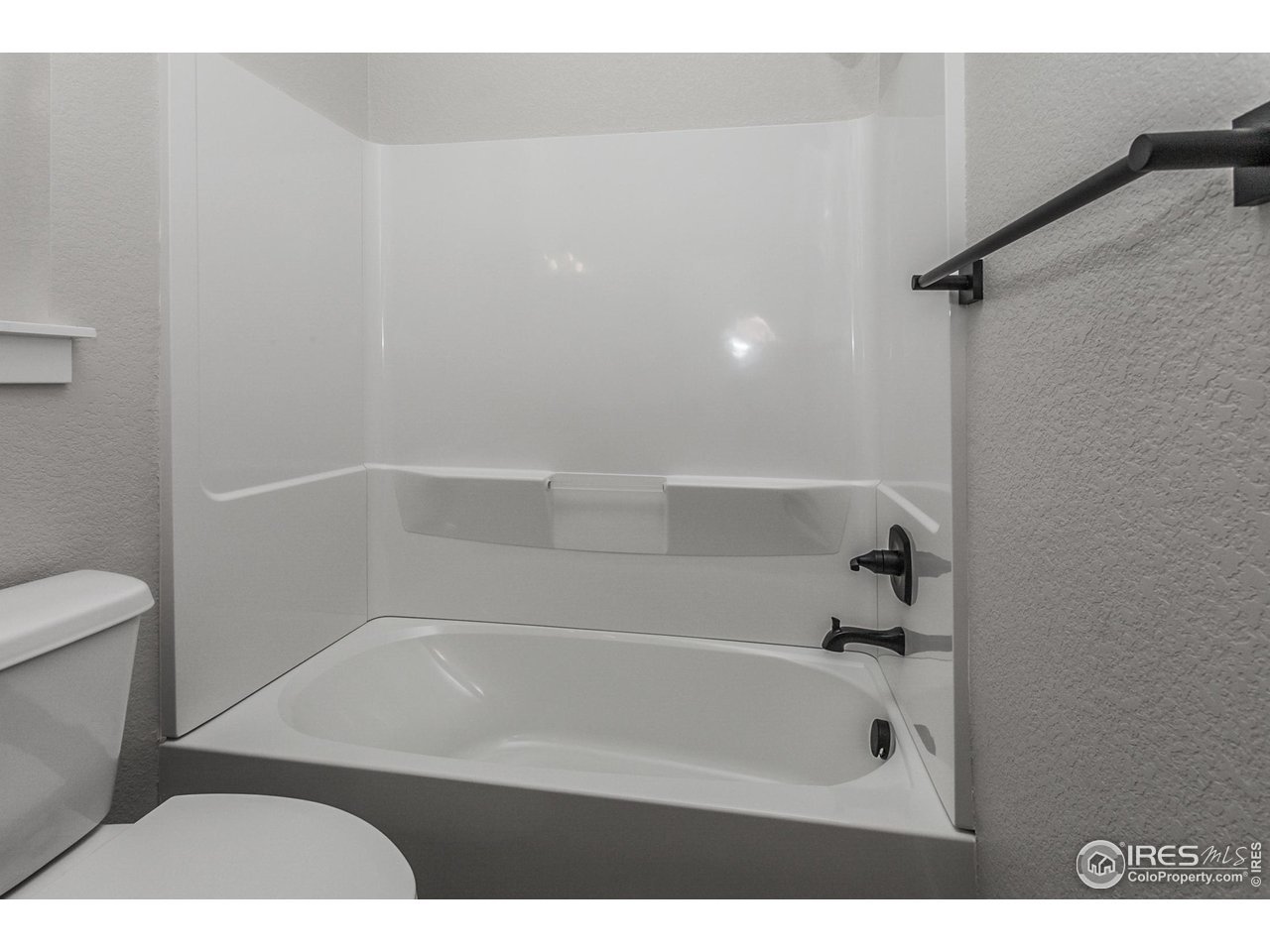 1215 105th Ave Ct